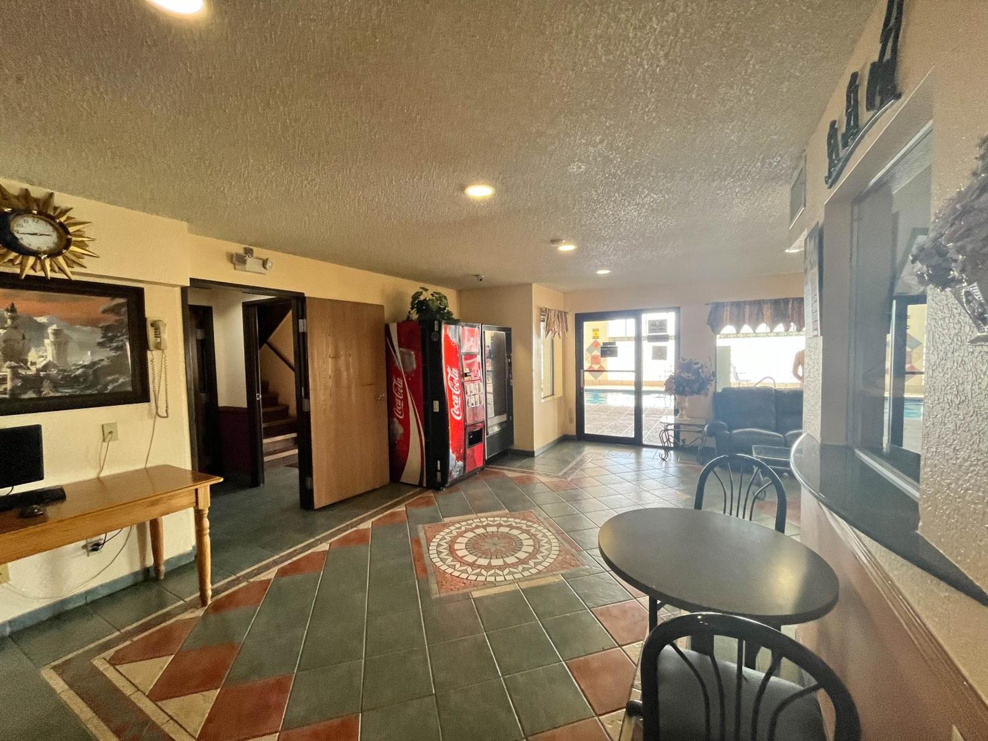 Motel 6 Deming, Nm Екстериор снимка